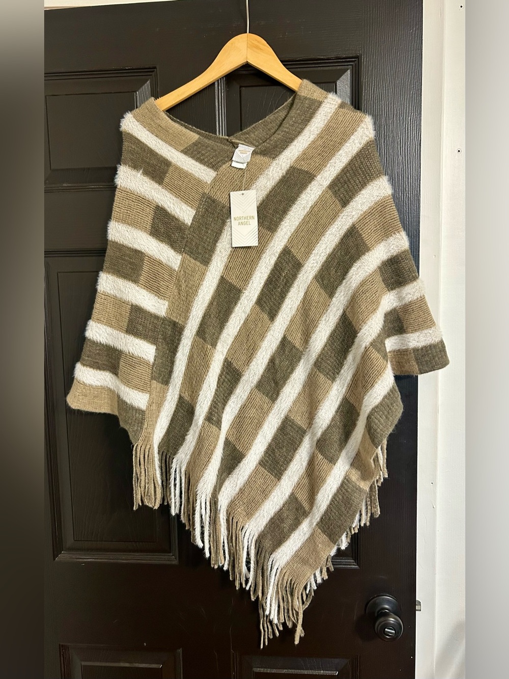 NWT Northern Angel Striped Fringe Poncho L/XL